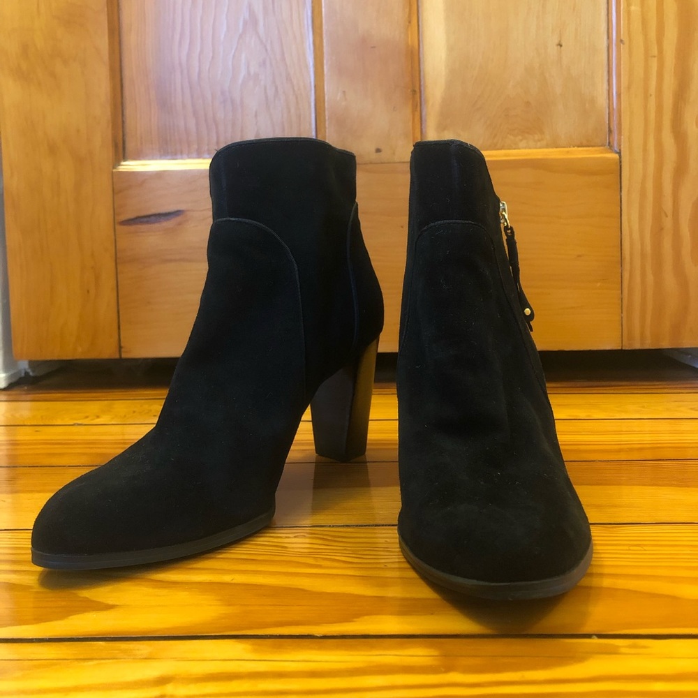 Adrienne Vittadini Black Suede Ankle Booties